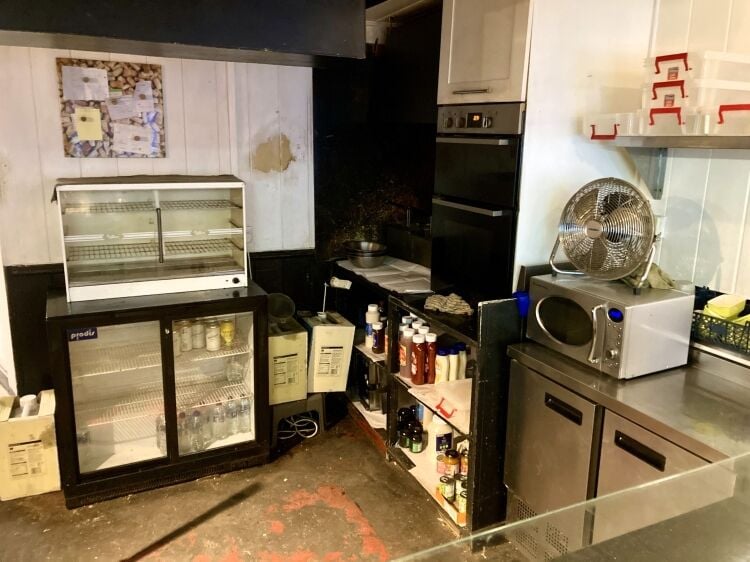 CAFÉ, BAR, RESTAURANT & TAKEAWAY