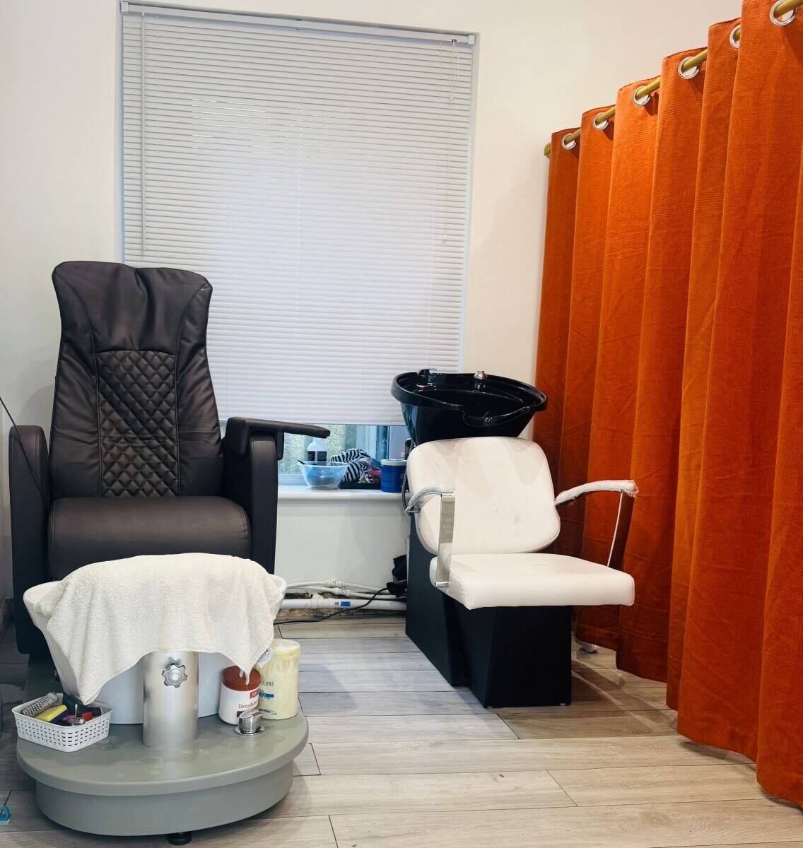 Beauty Salon for sale in Swansea Town Swansea.