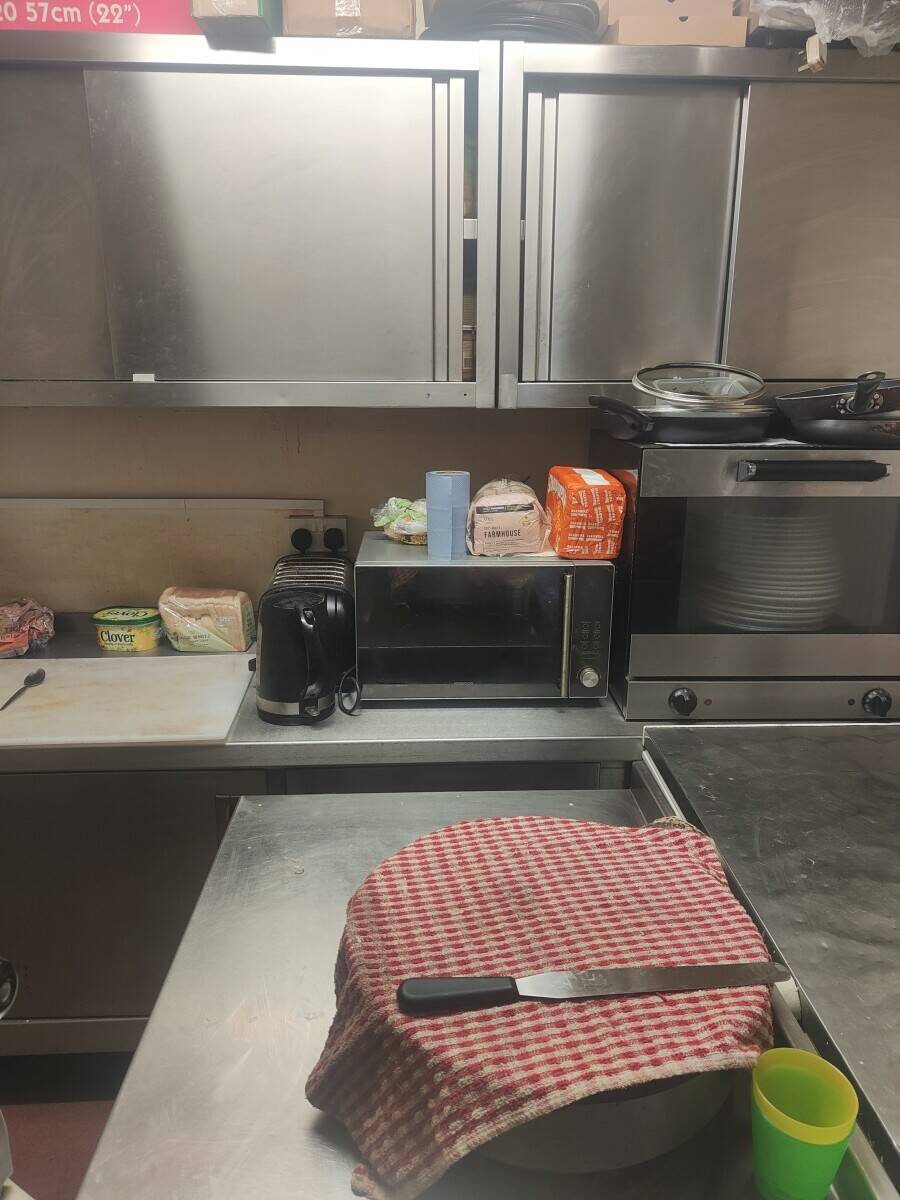 Authentic French and English Caf&eacute; & Catering