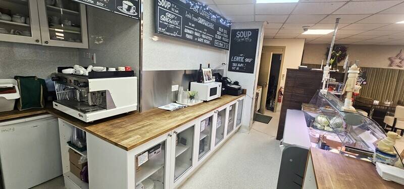 Substantial cafe premises with first floor dance studio within heart of Hamilton town centre Photo 8
