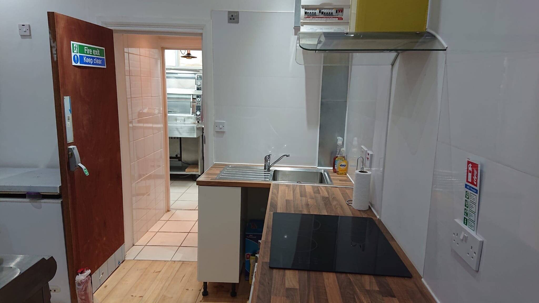 Hot Food Takeaway Shop available in Westcliff Area Photo 8