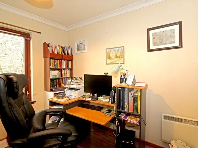 Ravenscroft (Tenanted Flats) Photo 8