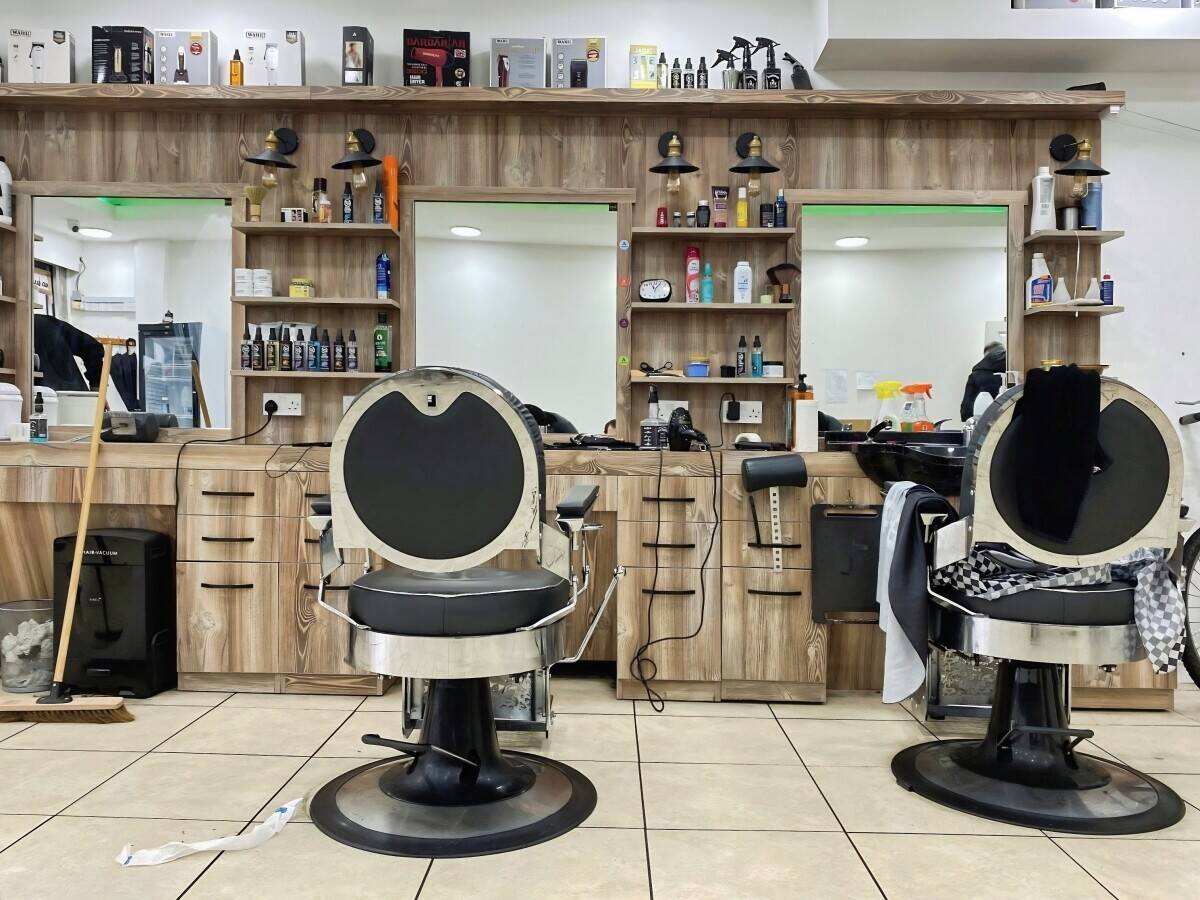 Barber Shop and Hairdressing Salon For Sale in Reading, Whitley Street - Beauty Room Photo 8