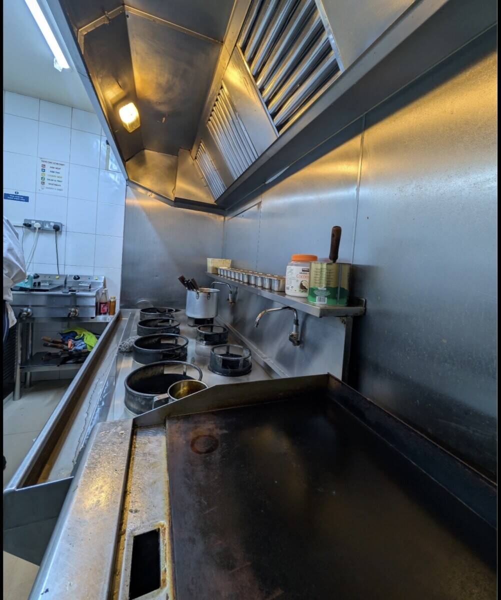 Indian and Chinese cuisine restaurant for sale in Sutton Croydon Photo 8