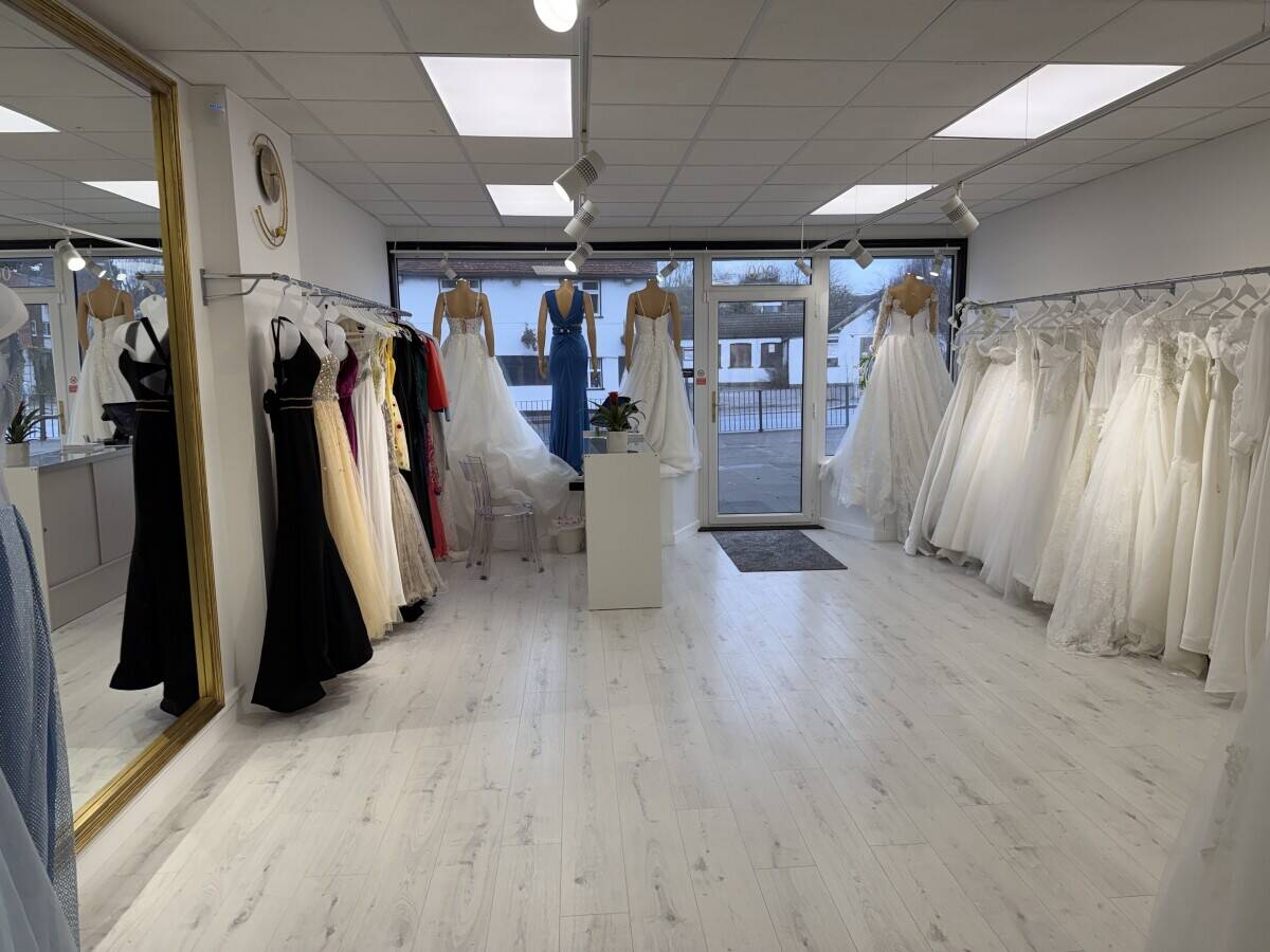 Wedding dresses business to sell Photo 6