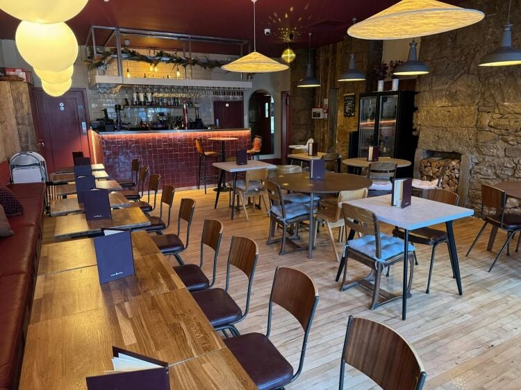 50 Cover Licensed Restaurant Bar Photo 8