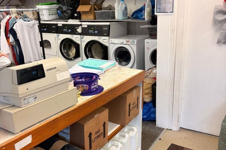 Established Launderette/Dry Cleaners - Rochdale Photo 8