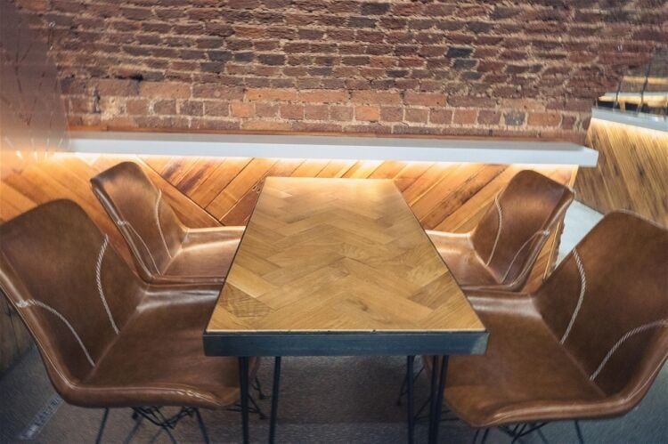 Iconic Central Exeter Bar & Restaurant For Sale in Exeter Photo 8