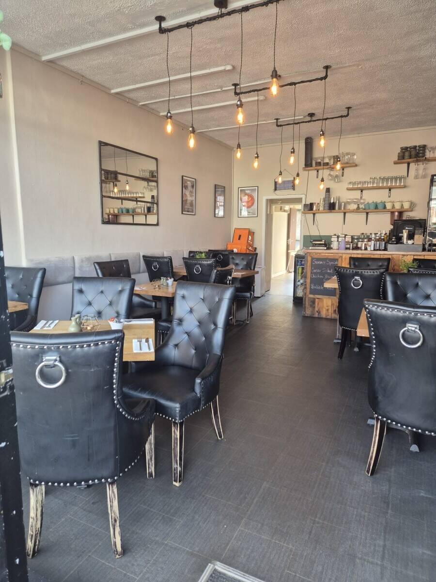 Independent Caf&eacute; Bistro for Sale in  Burton on Trent
