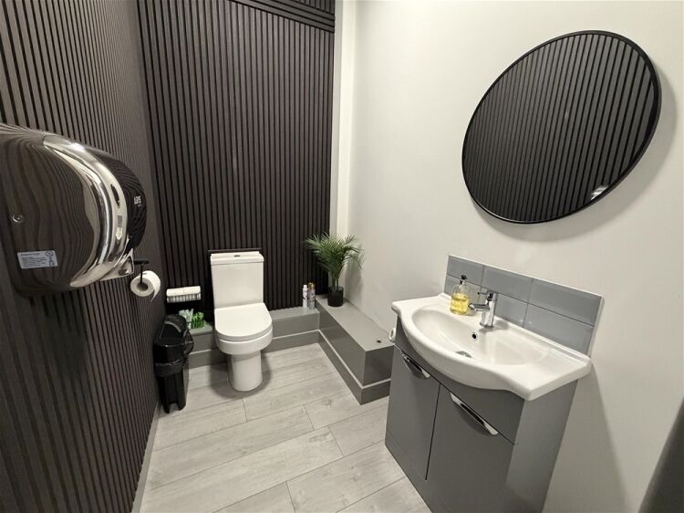 Beauty, Therapy & Tanning For Sale in Barnsley Photo 8