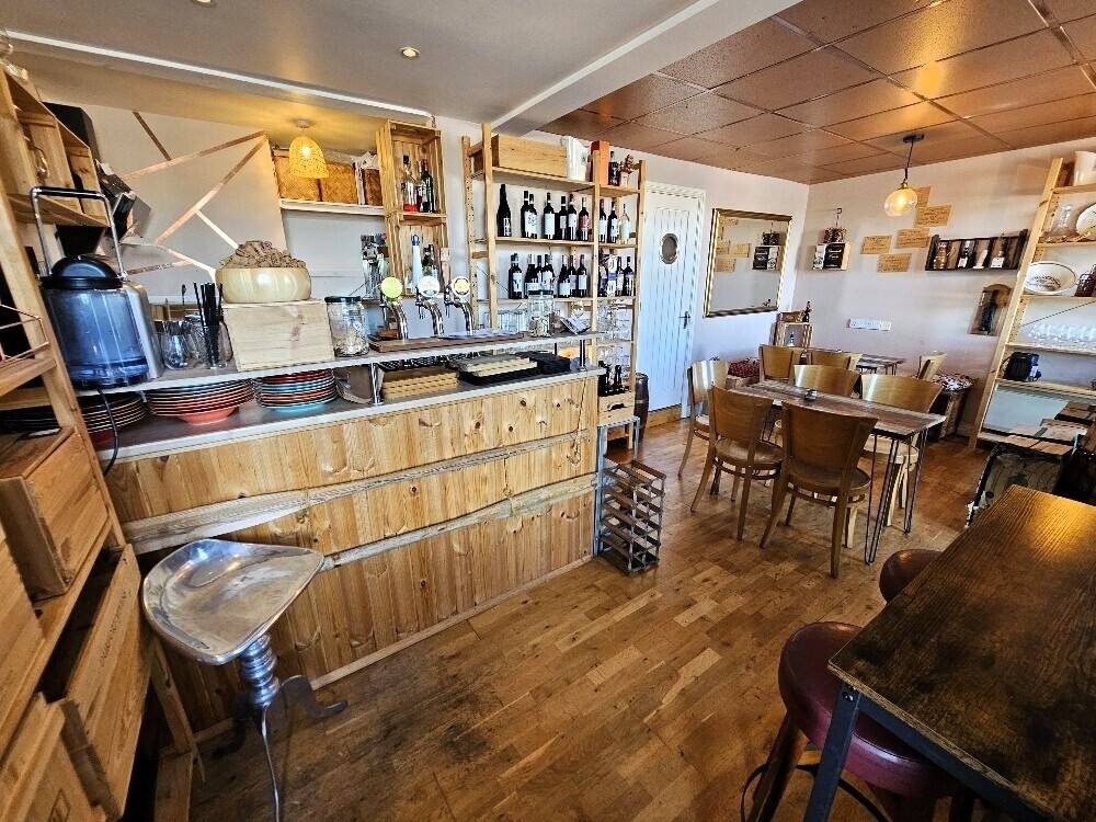 Easy To Run 20 Cover Wine & Tapas Bar With Stunning Panoramic Waterside Views Over Dartmouth