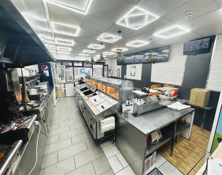 High-turnover fish & chip shop, Bilston, West Midlands Photo 8
