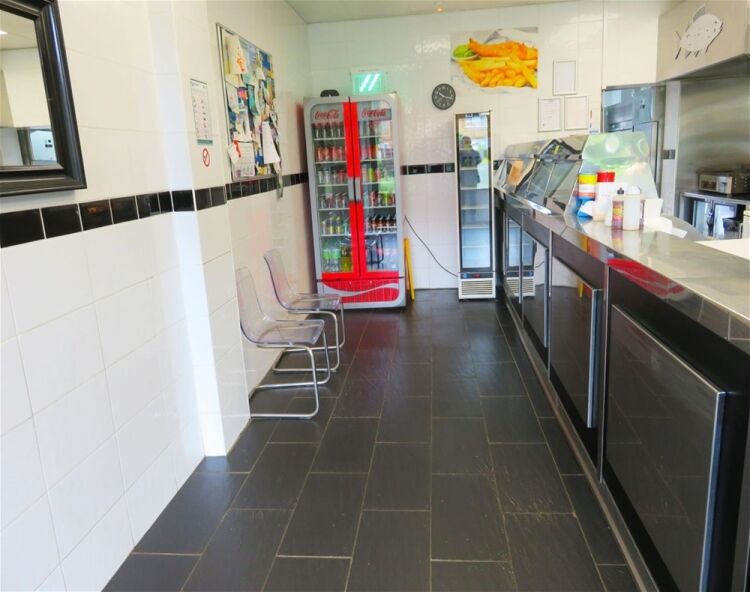 Well-fitted fish & chip shop, Colchester council estate Photo 8