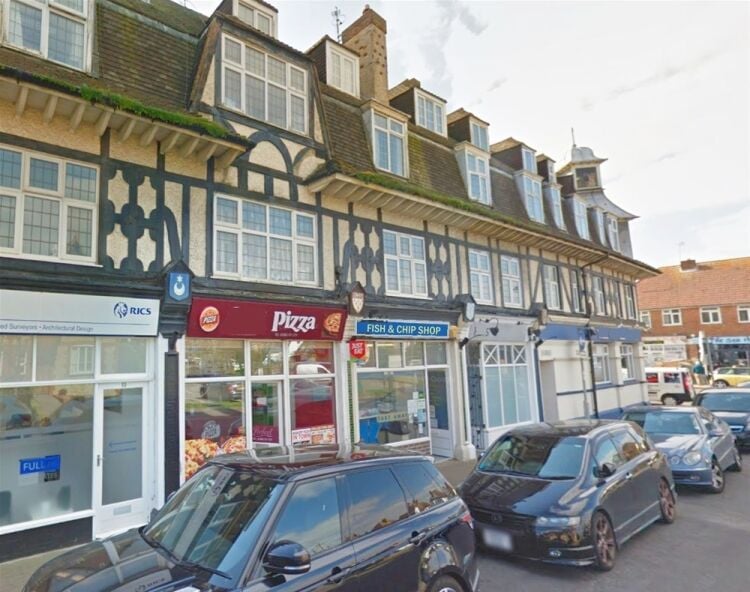 Established lock-up fish & chip shop, coastal West Sussex Photo 8