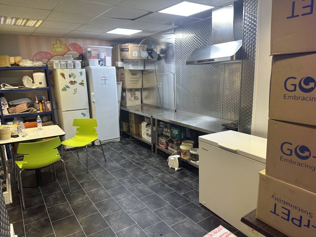 Dessert shop in Birkenhead 