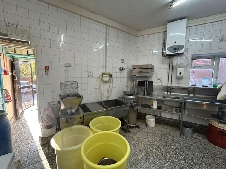 FISH & CHIP SHOP