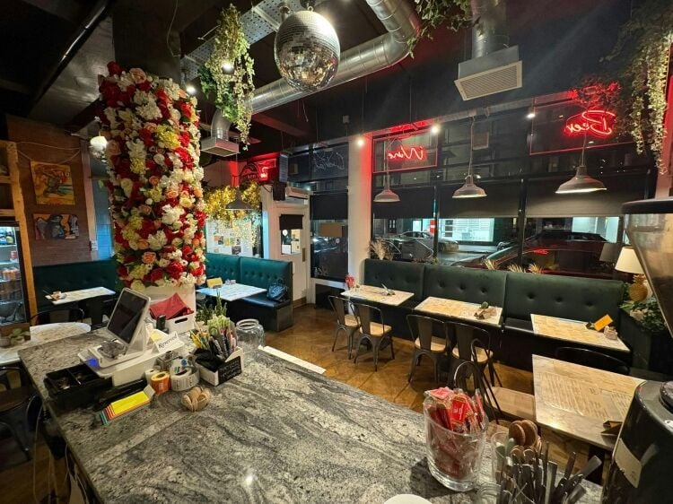 Licensed Bistro Cafe Restaurant in Glasgow's West End