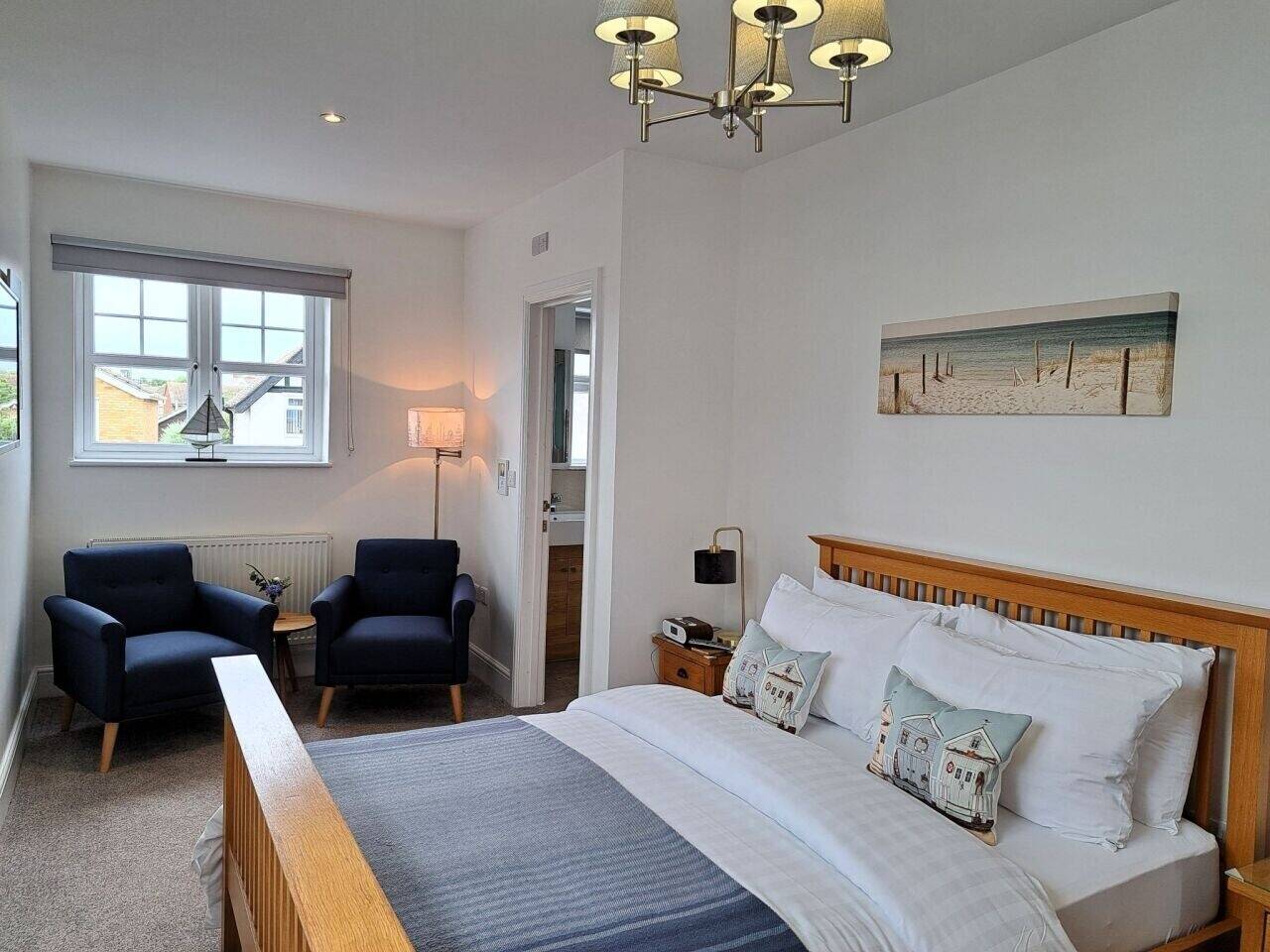 ESSEX - HIGH QUALITY FIVE BEDROOM GUEST HOUSE