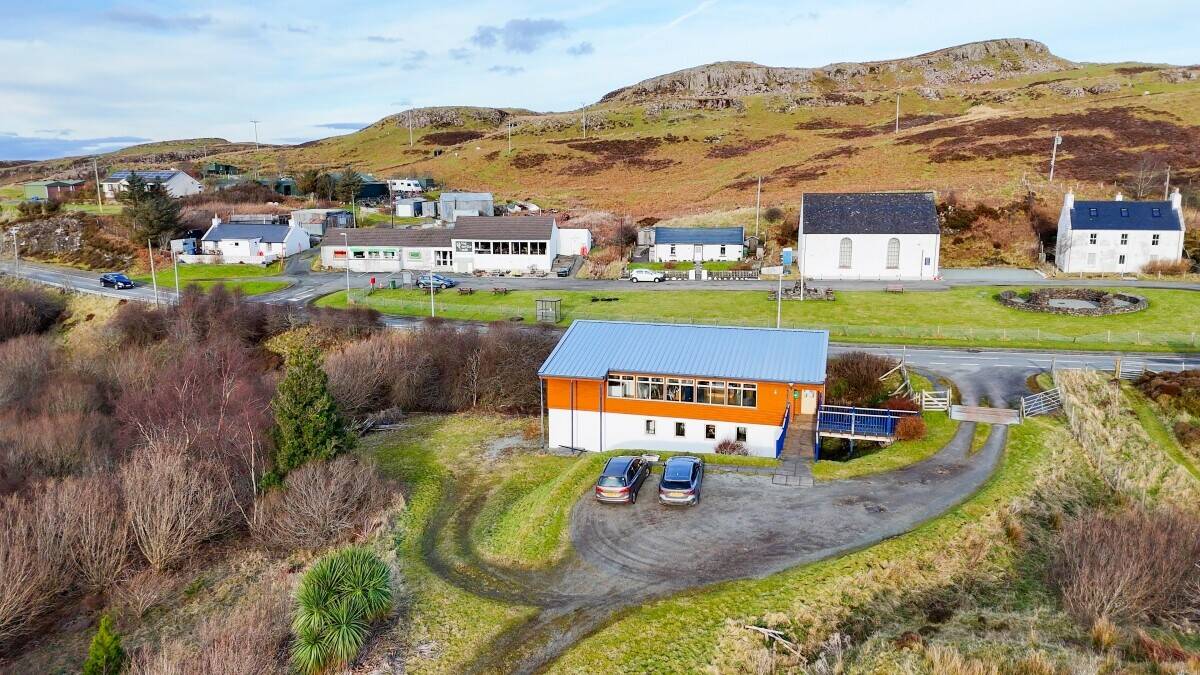 Retail Unit and Land with Planning in Principle Photo 8