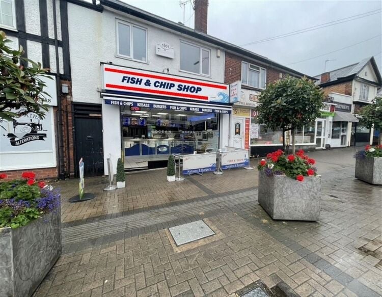 Long-established fish & chip shop with 3-bed flat, Leicester