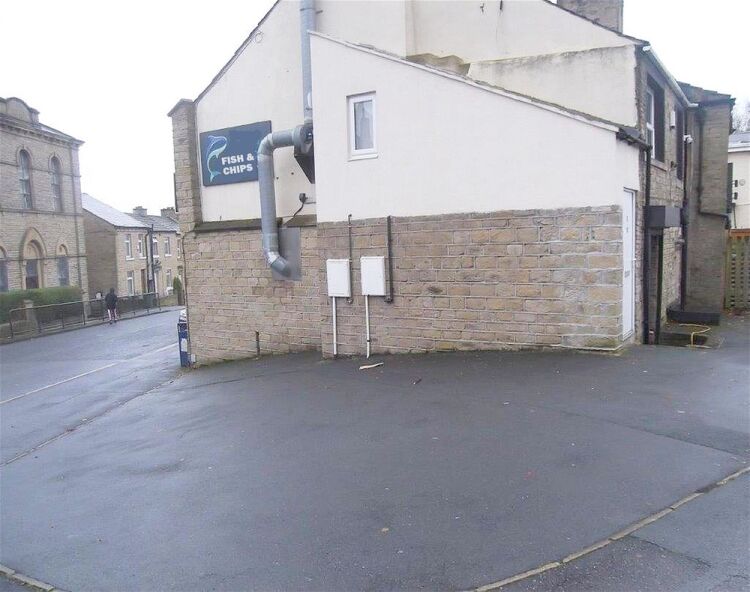 Refurbished freehold fish & chip shop, Huddersfield Photo 8