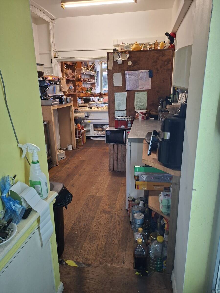 Desirable Tea and Coffee House for Sale in Tunbridge Wells