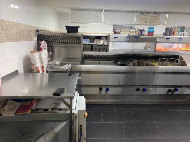 Highly profitable Fish & Chip Shop with HUGE potential with room to increase days, hours and menu Photo 8