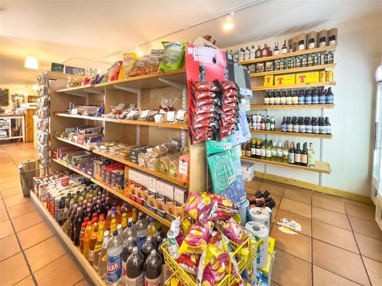 Torridon Stores & Café with Flat Photo 8