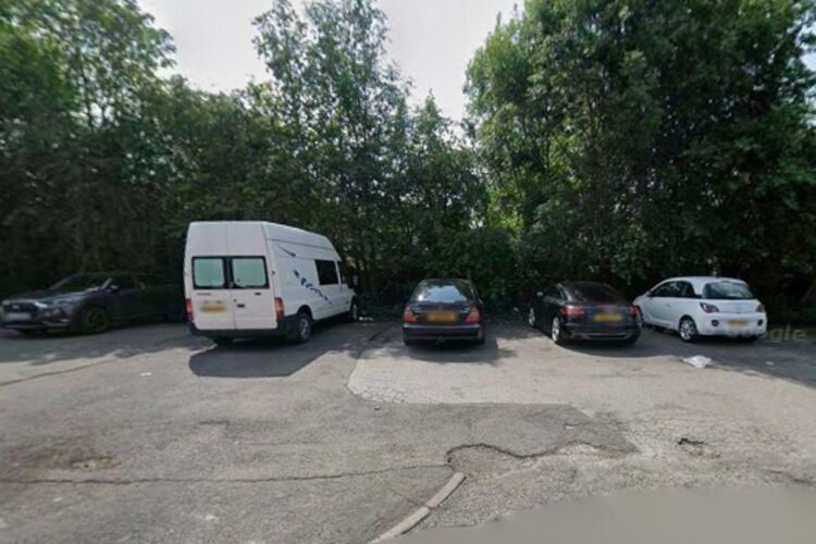 Versatile Plot Of Land For Lease Photo 8