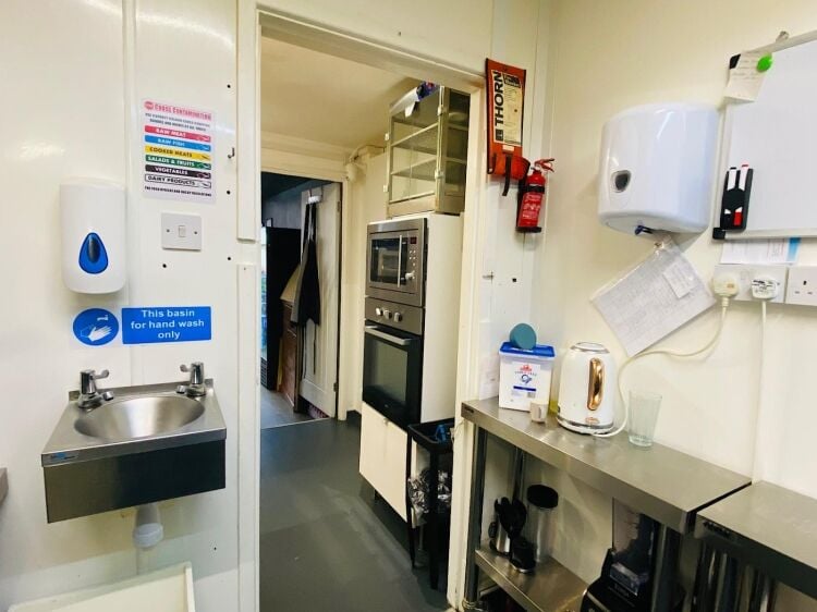 Leasehold Modern BBQ Street Food Takeaway Located in Kimberly, Nottingham