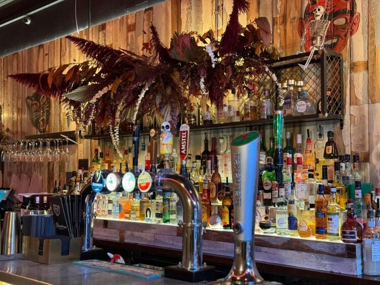 50 Cover Late Night Bar & Restaurant