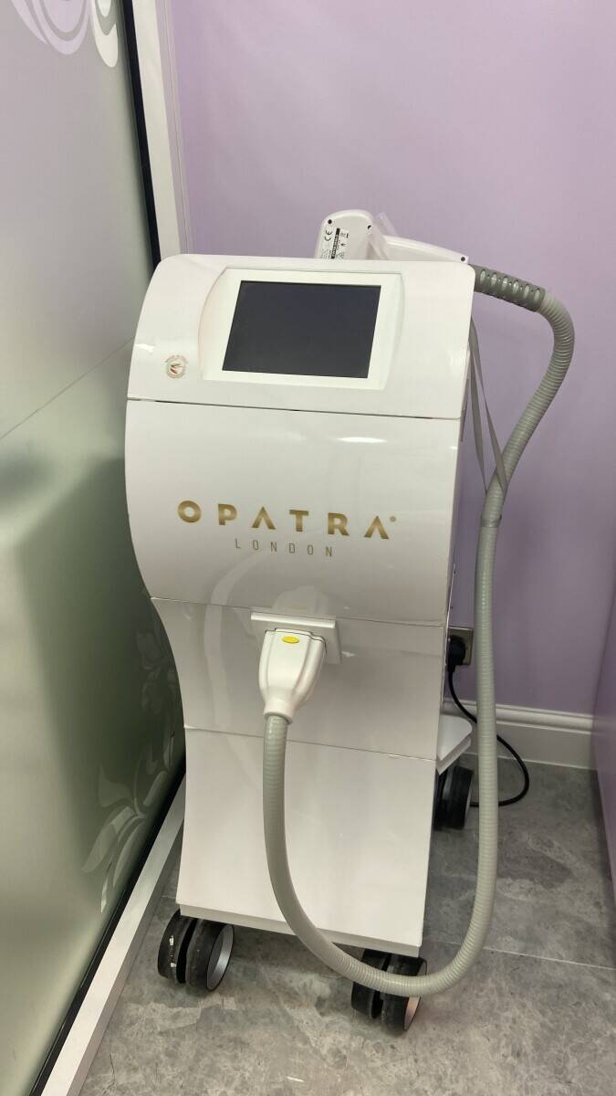 Beauty salon for sale long lease in Hounslow London.
