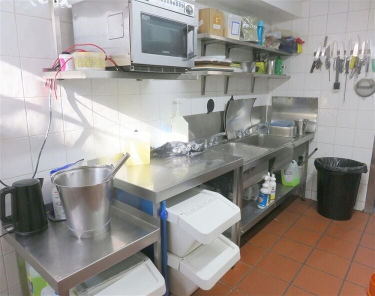 Substantial Grade II listed fish & chip shop, Canterbury