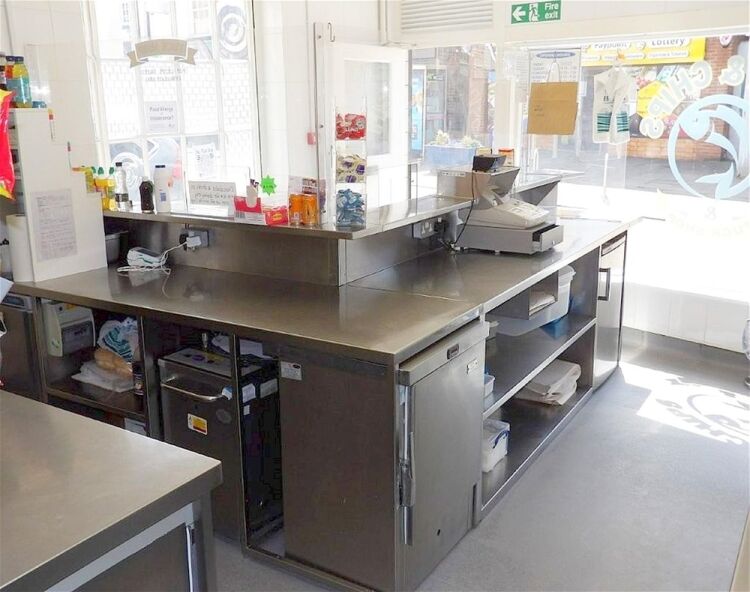 Long-established fish & chip shop, Leeds/Wakefield town centre