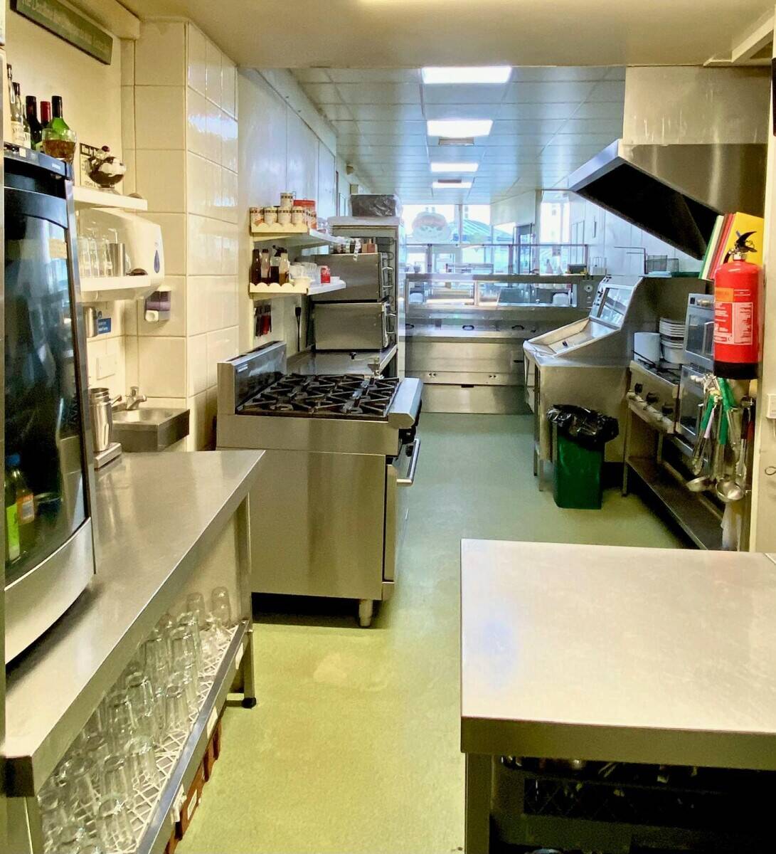 CONWY - ESTABLISHED RESTAURANT/FISH & CHIP SHOP AND THREE APARTMENTS