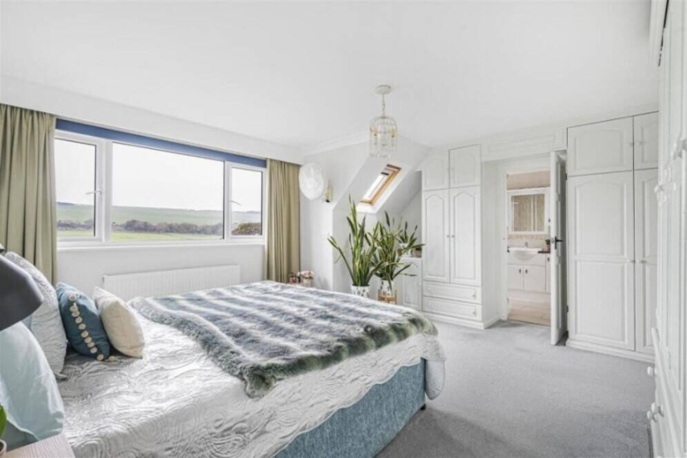 PRIVATE SWIM SCHOOL BUSINESS & EXTENSIVE FAMILY HOME - FOR SALE- SEVEN SISTERS, EAST SUSSEX