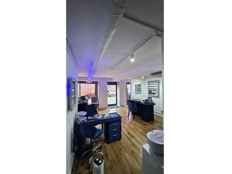 Beauty with Prestige – Elegant Jewellery Quarter Salon