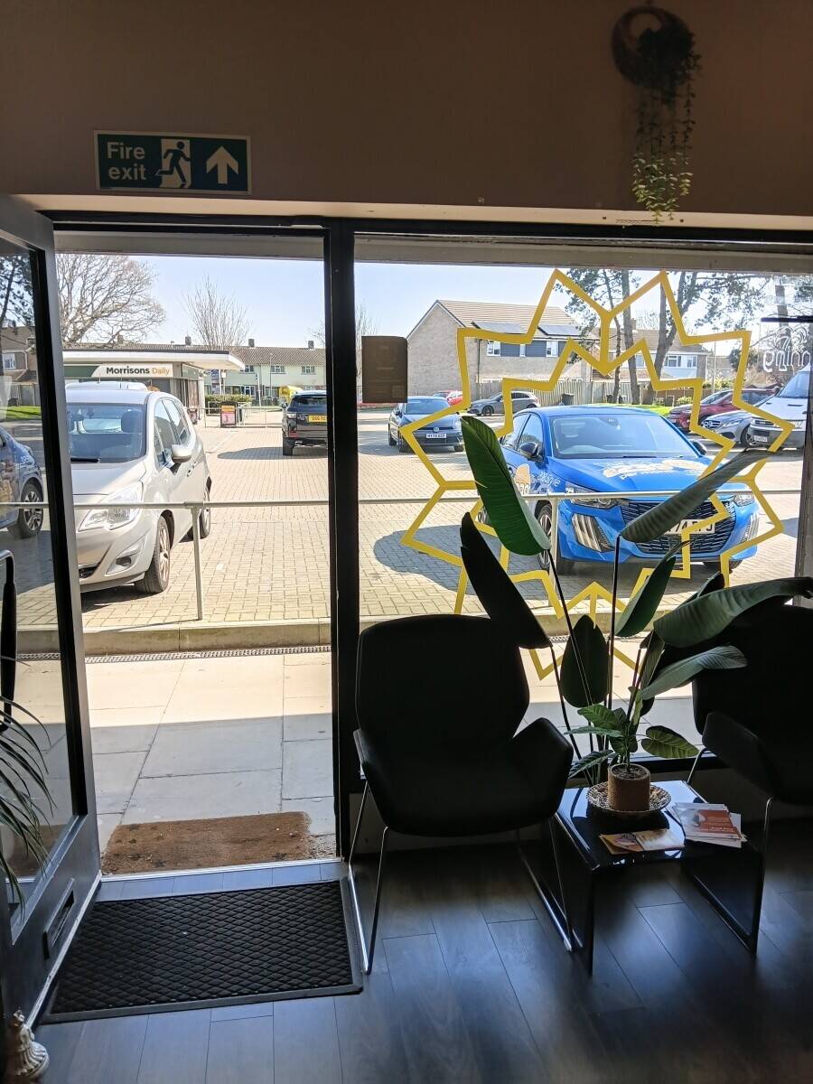 Long established popular Tanning and Beauty salon business for sale.