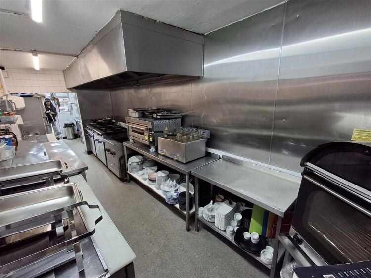 Licenced Trade, Pubs & Clubs For Sale in Doncaster Photo 8