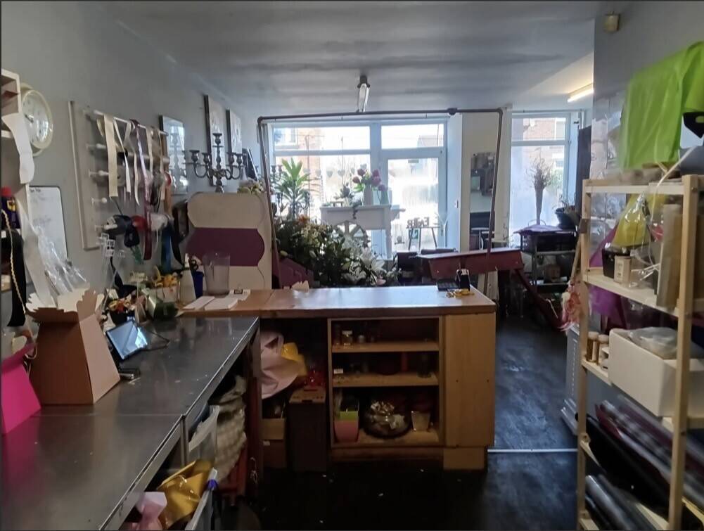 Leasehold Established Florist Flowers Cards Plants Gifts Business Westhoughton Bolton For Sale