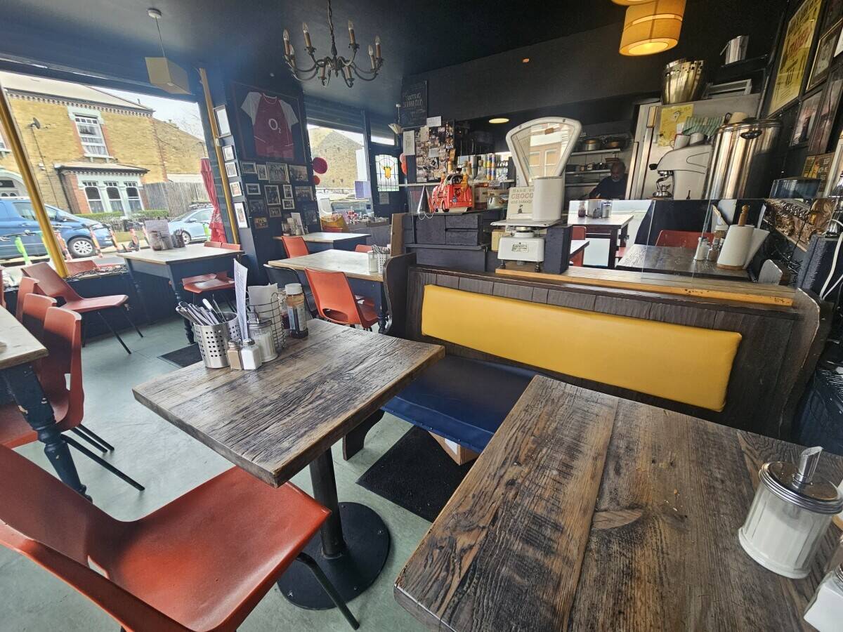 Prominent Corner Café Opportunity – Tooting Bec must be seen.