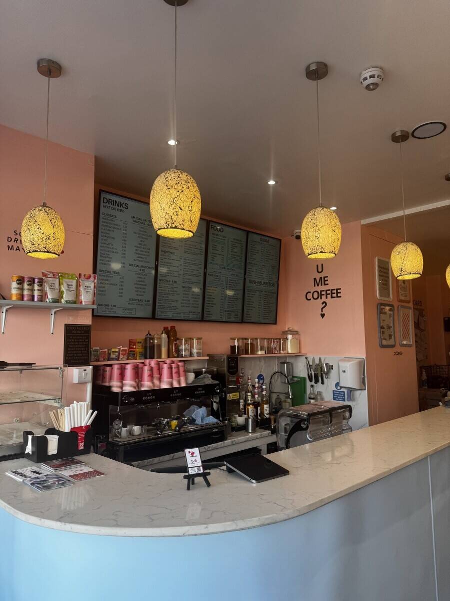 Prime Balham High Road Café / Healthy Food Business for Sale Photo 4
