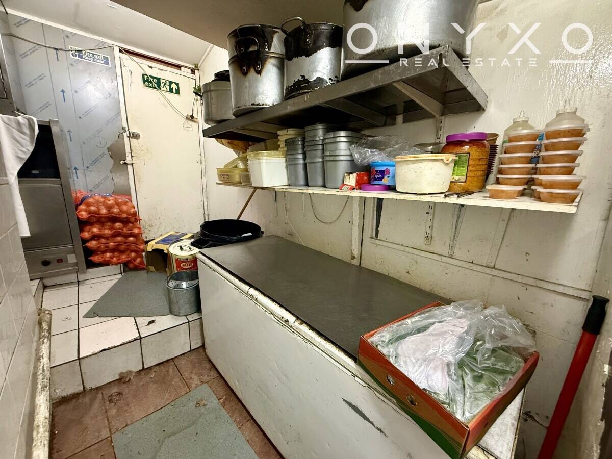 Long Established Indian Restaurant & Takeaway Opportunity in London