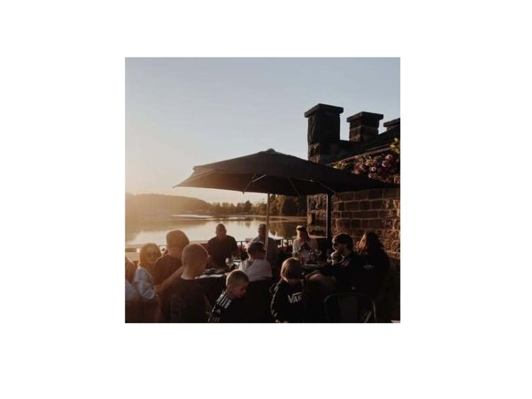 Licensed waterside eatery & destination coffee house with weddings & events license