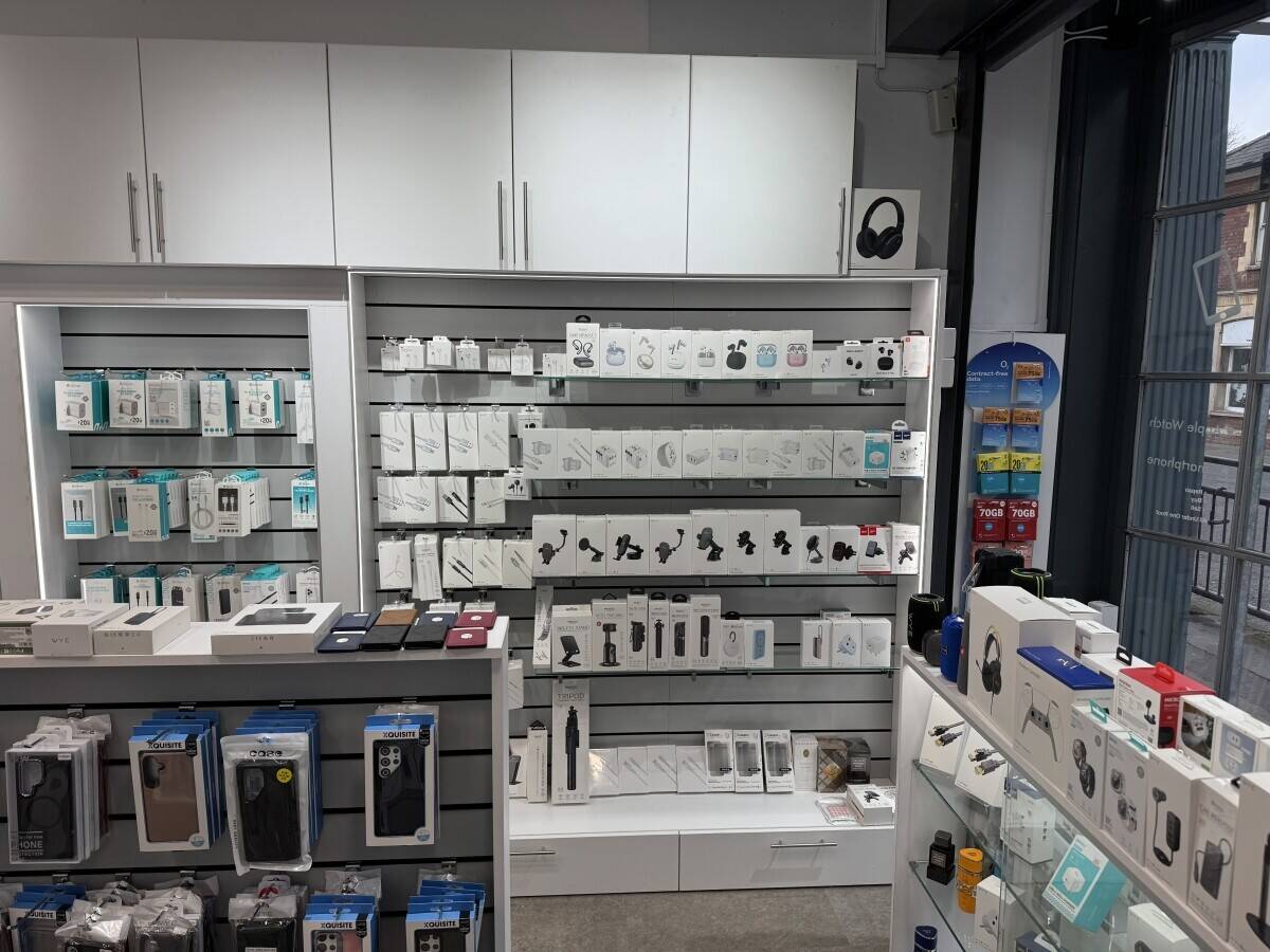Mobile Phone Shop with Repairs, Accessories & Vapes – Prime Location