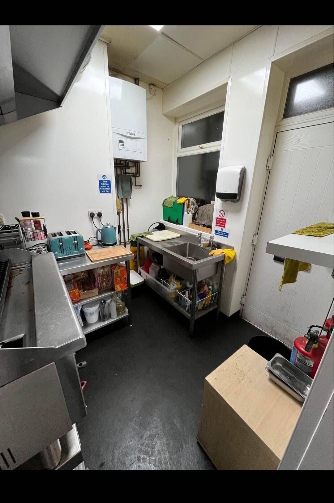 Café Business – Fully Equipped, £17,500 or Nearest Offer | Quick Sale Wanted