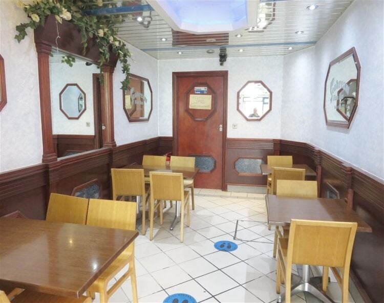 Long-established fish & chip shop, busy Sidcup parade