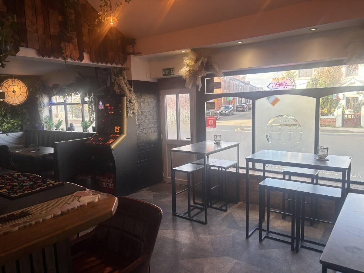 Cafe bar for sale in Penwortham Lancashire
