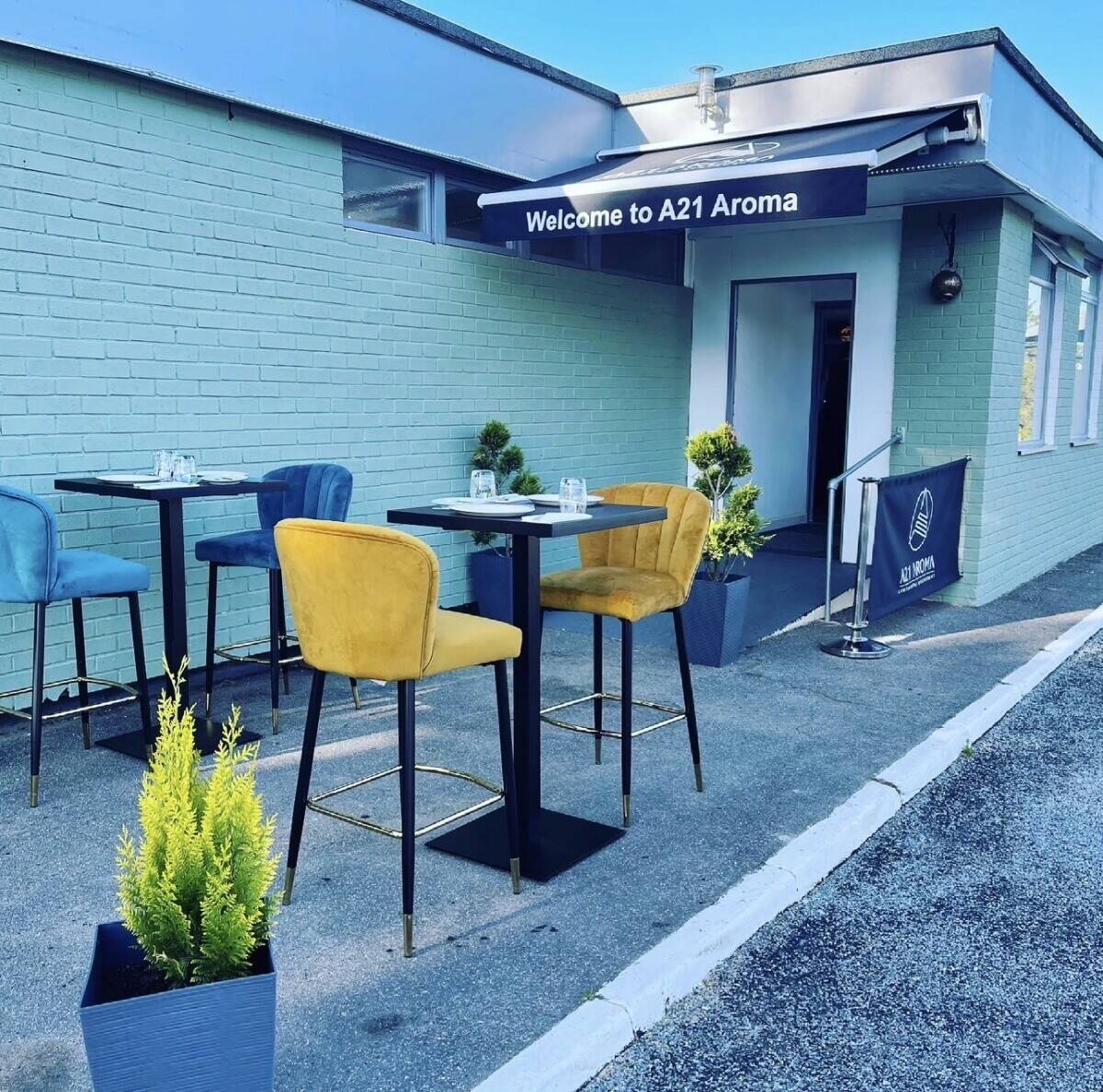 Restaurant to Lease in Prime A21 Location with Extensive Parking Photo 8
