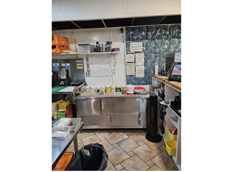 Urgent Sale – Fully Fitted Cafe Premises in Prime Town Centre Location Photo 8
